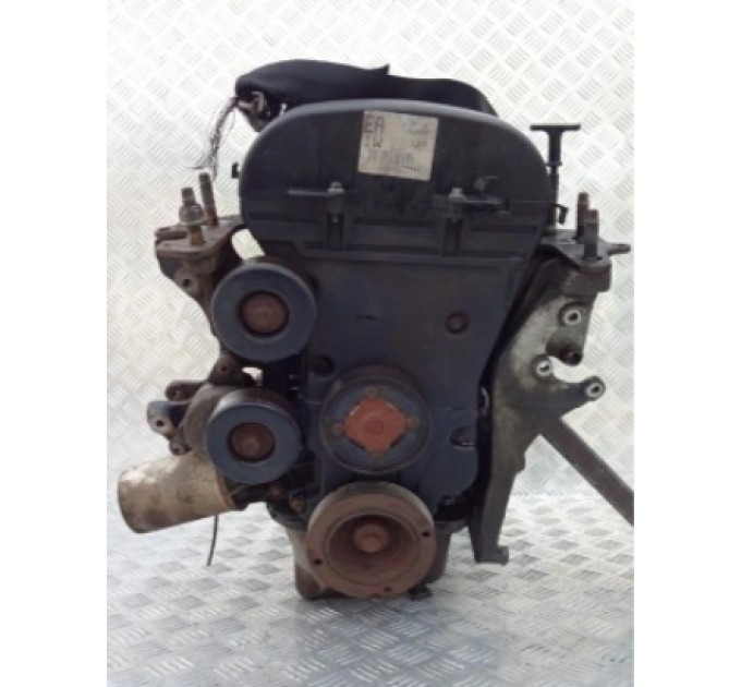 Двигатель Ford MONDEO I 1.8 i 16V RKA