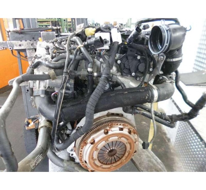 Двигатель  Volkswagen GOLF VII 1.6 TDI CLHA
